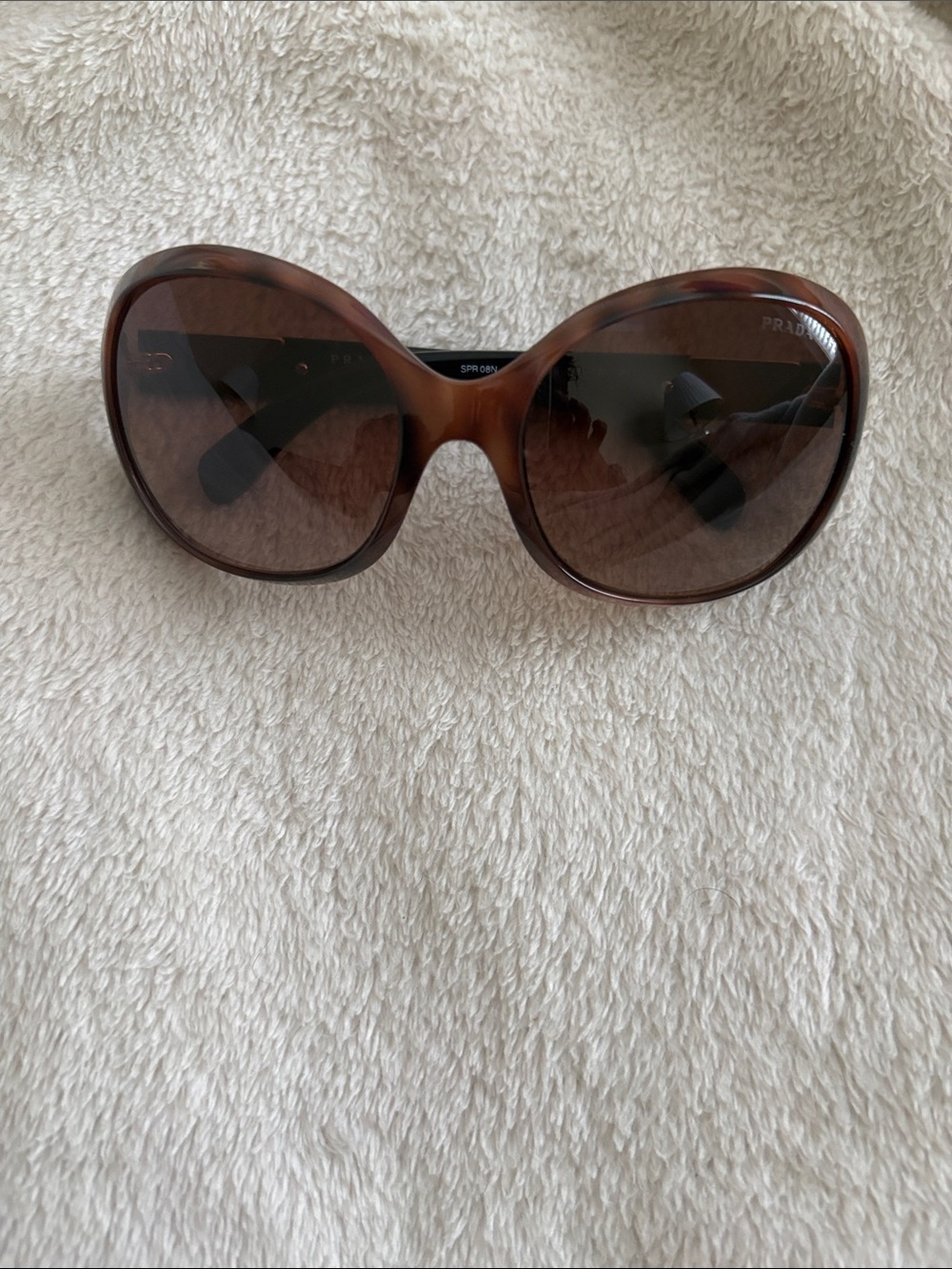 Prada sunglasses - Picture 8 of 9